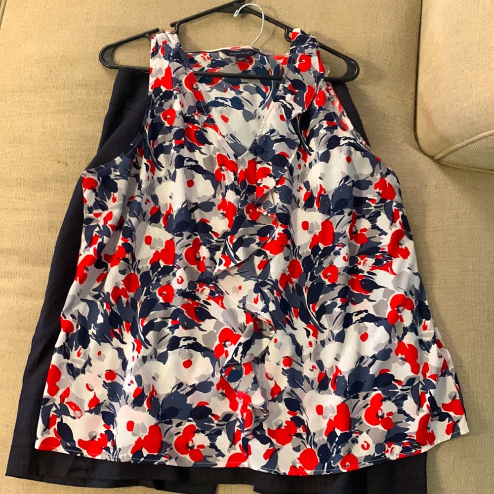 Tommy Hilfiger. Red, blue, grey, & off-white floral. XXL. Sleeveless.